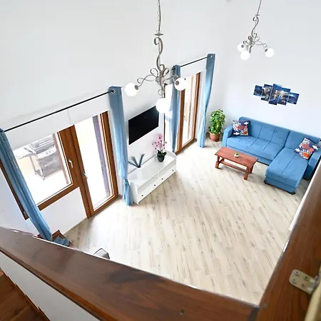 Basilicum, Casa Con Piscina *