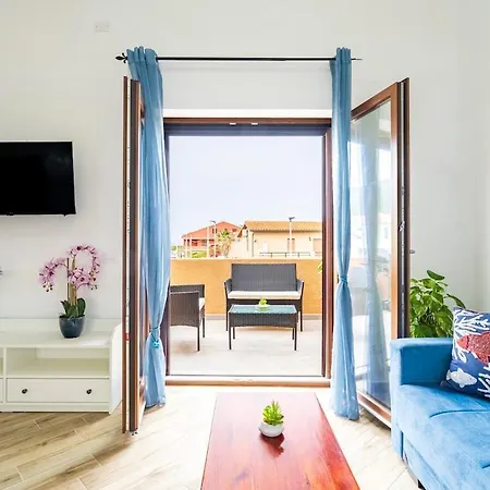 Basilicum, Casa Con Piscina *
